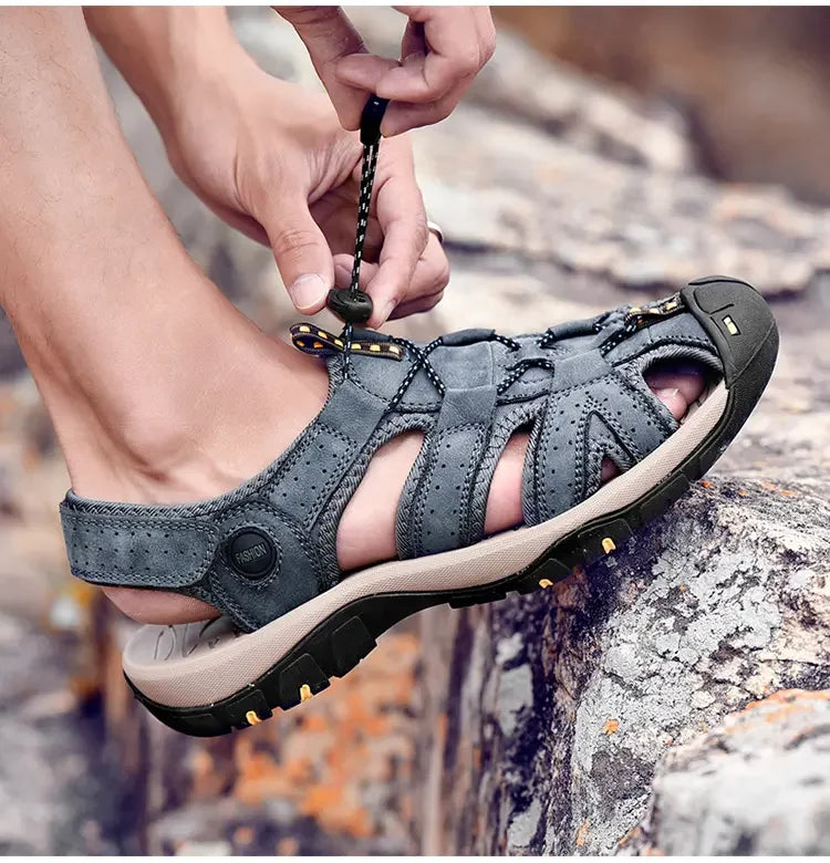 Summer Sandals Men's Baotou Beach Shoes Soft Soled Leather Anti Slip Outdoor Hollow Breathable Daily Casual Men's Shoes Slippers