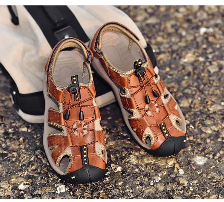 Summer Sandals Men's Baotou Beach Shoes Soft Soled Leather Anti Slip Outdoor Hollow Breathable Daily Casual Men's Shoes Slippers