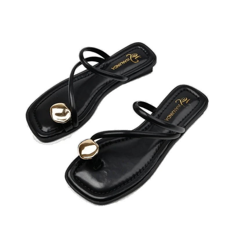 Women'S Summer 2025 New Fashionable Low-Heeled Sandals for Women with a Clip Toe Design, Perfect for Walking