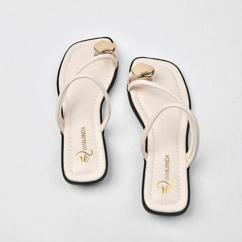 Women'S Summer 2025 New Fashionable Low-Heeled Sandals for Women with a Clip Toe Design, Perfect for Walking